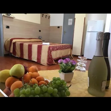 Bed & Breakfast Florida Sul Mare Via Faro 30 *